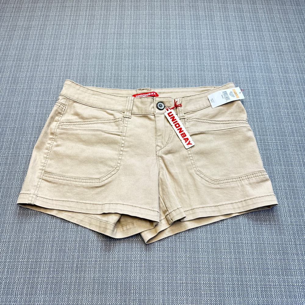 New Y2K Khaki Low Rise Shorts size 7 / 28 Utility Pockets Union Bay